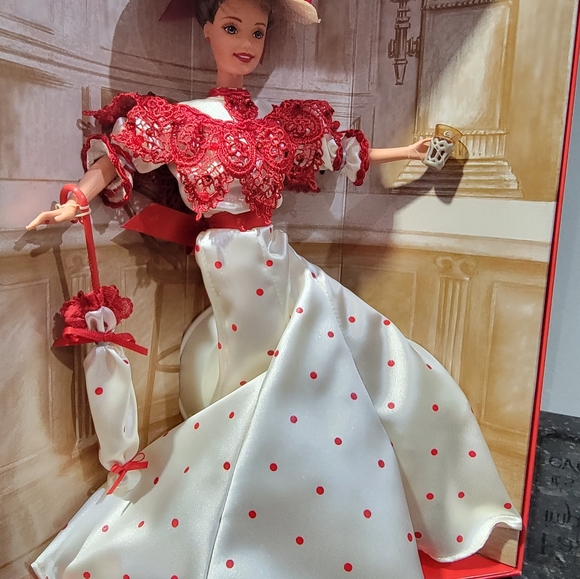 Soda Fountain Sweetheart Barbie - Picture 3 of 8